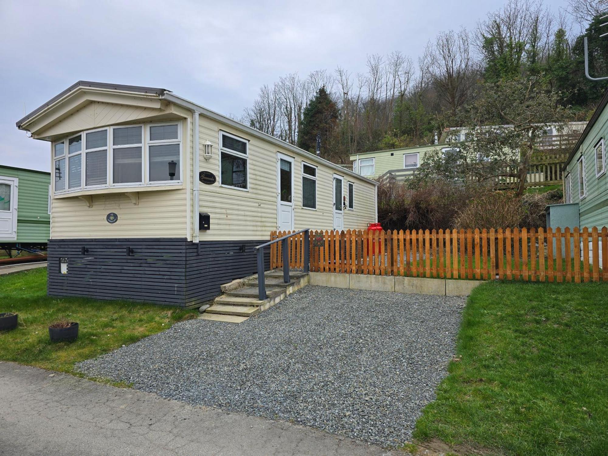 Wonderful 2 Bedroom Mobile Home Aberystwyth Esterno foto